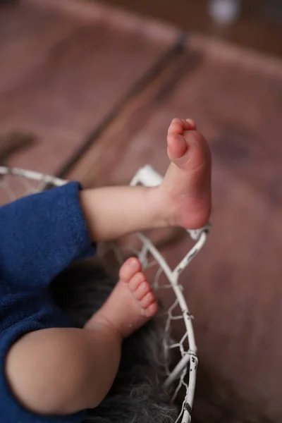 Slapen Pasgeboren Jongen Eerste Dagen Van Het Leven Pasgeboren Fotosessie — Stockfoto