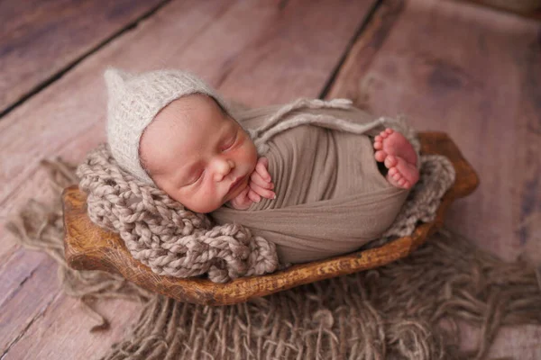 Slapen Pasgeboren Jongen Eerste Dagen Van Het Leven Pasgeboren Fotosessie — Stockfoto