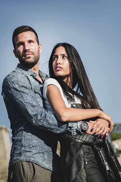 Couple posing together — Stock Photo, Image