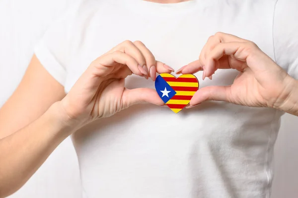 Patriotismo Catalão Conceito Independência Adoro Catalunha Menina Segura Coração Forma — Fotografia de Stock