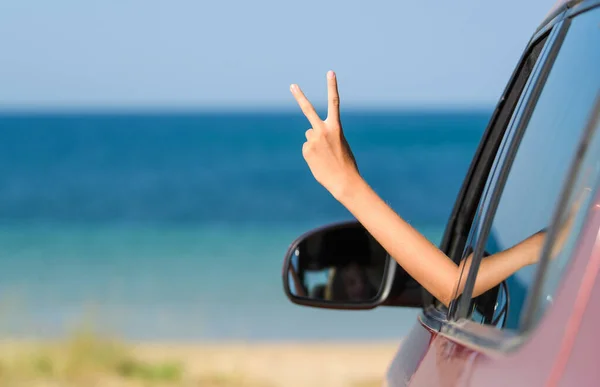 Positive Hand Gesture Car Window Background Sea Beach Concept Successful — стоковое фото