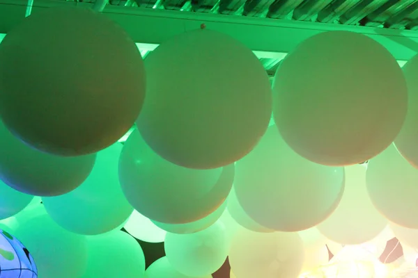 Grandes Globos Verdes Para Las Vacaciones Boda — Foto de Stock