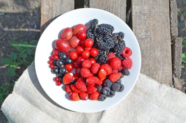 Ürün yelpazesine çilek plaka 