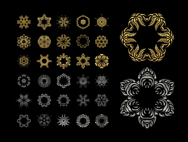 Conjunto de padrão de renda ornamental. Mandala de prata dourada — Vetor de Stock