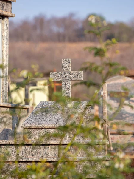 Primo Piano Croce Marmo Tomba Cimitero — Foto Stock