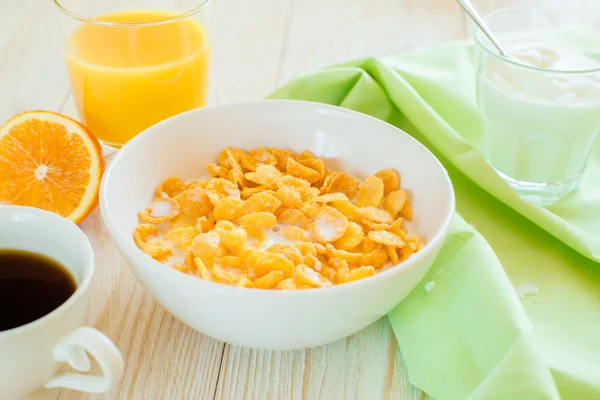 Śniadanie z płatki kukurydziane — Zdjęcie stockowe