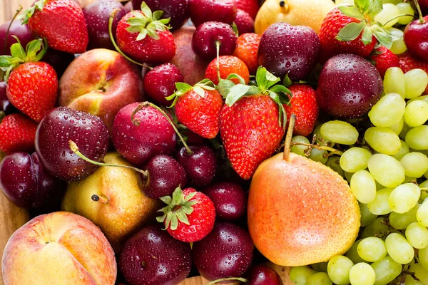 Frische gemischte Früchte, Beeren background.healthy eating.love Obst, Ernährung. — Stockfoto