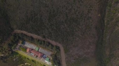 Cape Town şehir 4k Uhd havadan görüntüleri pan Masa Dağı teleferik istasyonuna. Bölüm 1 / 2