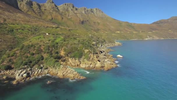 Chapmans Peak Drive 4K UHD imágenes aéreas de la península costera. Ciudad del Cabo Sudáfrica. Parte 3 de 3 — Vídeos de Stock