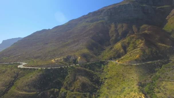 Hout Bay Mountain Pass 4K UHD metraje aéreo de Chapmans Peak Drive. Ciudad del Cabo Sudáfrica. Parte 4 de 4 — Vídeos de Stock