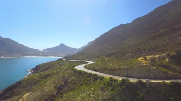 Hout Bay ορεινό πέρασμα 4k Uhd εναέρια πλάνα από τη στάση Chapmans κορυφή με το αυτοκίνητο. Κέιπ Τάουν, Νότια Αφρική. Μέρος 2 από 2 — Αρχείο Βίντεο