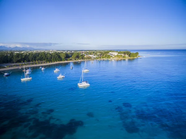 Mauritiusi beach légifelvételek Bain Boeuf Beach, Grand Baie faluban, Pereybere Észak — Stock Fotó