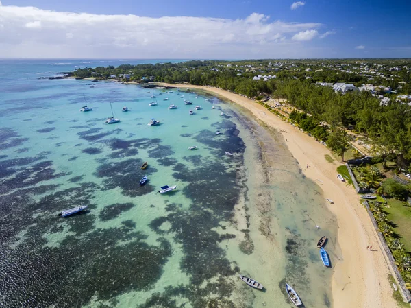 Mauricio vista aérea de la playa de Bain Boeuf Beach en Grand Baie, Pereybere Norte —  Fotos de Stock