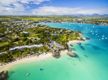 Merville Beach Grand Baie, Pereybere North, Mauritius plaj havadan görünümü