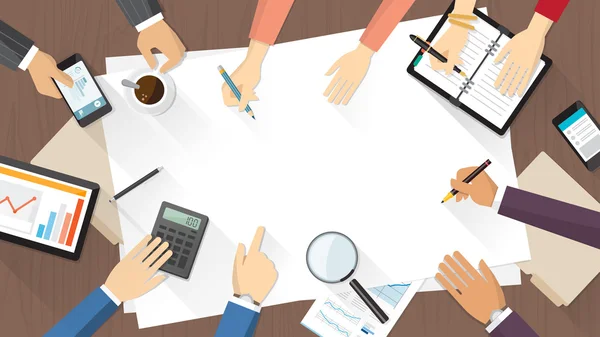 İş ekibi birlikte çalışıyor.