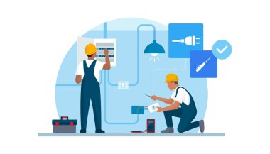 Profesyonel elektrikçiler iş başında