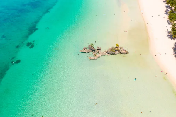 Белый Песчаный Пляж Лагуна Бирюзовой Водой Вид Воздуха Побережье Острова — стоковое фото