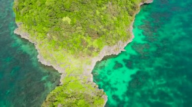 Marcos Adası, Hundred Adaları Ulusal Parkı, Pangasinan, Filipinler. Alaminolar.