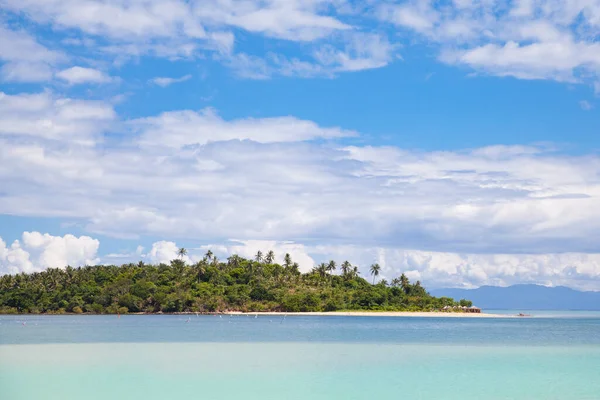 Isla Tropical Con Una Playa Arena Blanca Islas Caramoanas Filipinas — Foto de Stock