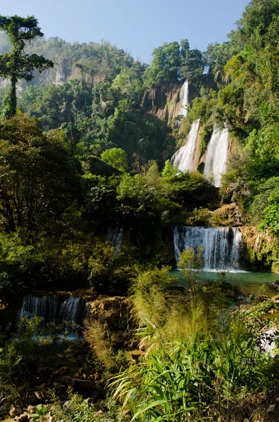 Thi Lo Su Şelalesi Tayland, Tak 'ta güzel bir şelaledir.
