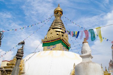 ünlü buuha göz bakan out kulenin her taraftan uykulu olanlar ilkel buddha.perched bir üst bir tepe Katmandu Vadisi batı kenarında görmek tüm.