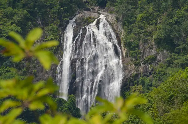 Klong lan Wasserfall — Stockfoto