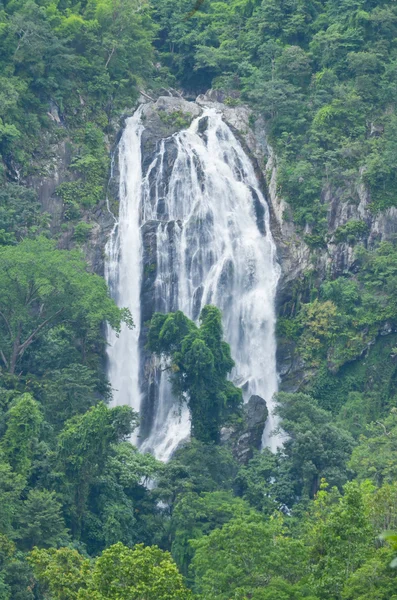 Klong lan şelale