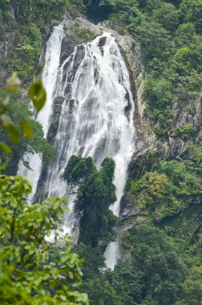 Klong lan Cascada —  Fotos de Stock