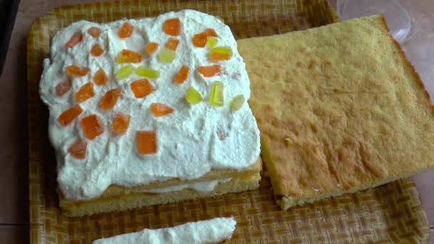 Yemek kek evde — Stok video