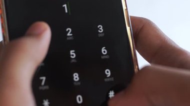 Acil ve acil durum, akıllı telefon ekranında 119 'u arıyor..