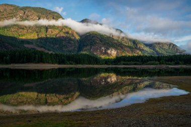 Buttle Lake, Strathcona, Campbell River, İngiliz