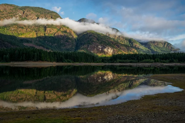 Buttle Lake, Strathcona , Campbell River, British — Stock Photo, Image