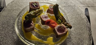 En önemli İtalyan şehirlerindeki mutfaklarında ünlü restoranlardan aşçılar tarafından pişirilen yemekler.