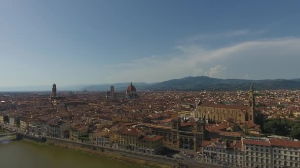 Aerial view Beautiful Cityscape of Florence with the Cathedral Santa Maria del Fiore, Florence, Tuscany, Italy. 4K Aerial video with panoramic motion. — Stock Video