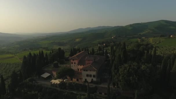 Luftudsigt Smukt bylandskab i Firenze med Vignamaggio, Firenze, Italien. 4K – Stock-video