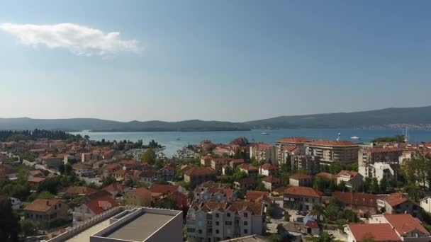 Vista aérea de Porto Montenegro. La ciudad de Tivat. Septiembre 2016 — Vídeo de stock