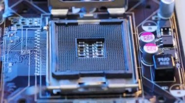 Yazılı Devre Panosu: Elektronik Cihazın İçinde, Süper Bilgisayarın Parçaları. Üst Görünüm Döndürme Hareketiyle Makro Çekimi İzle