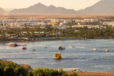 Naama Körfezi ve Dağları