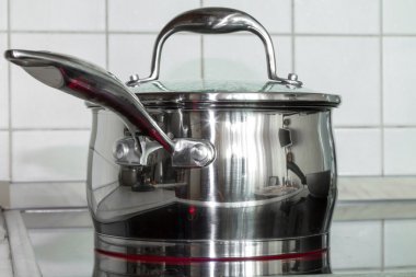 Pan ocakta olduğunu