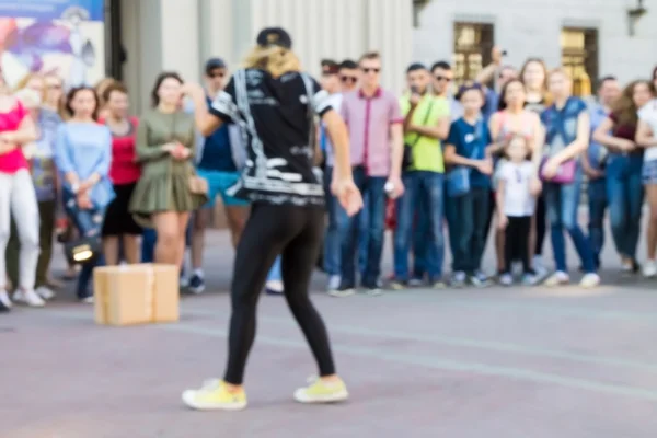 Dançarino de rua em Moscou (borrão ) Fotos De Bancos De Imagens