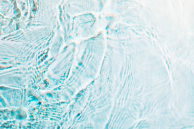 Açık mavi dalgalı soyut dalgalı su dokusu arkaplanı