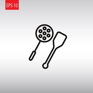 oluklu kaşık ve bir tahta spatula 