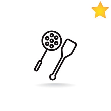 oluklu kaşık ve bir tahta spatula