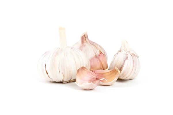 Knoblauch auf weißem Hintergrund. — Stockfoto