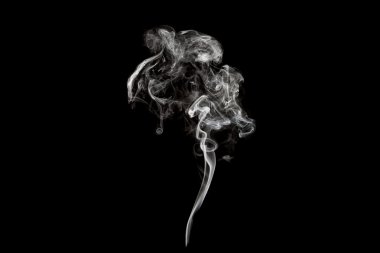 Siyah arkaplanda beyaz duman.
