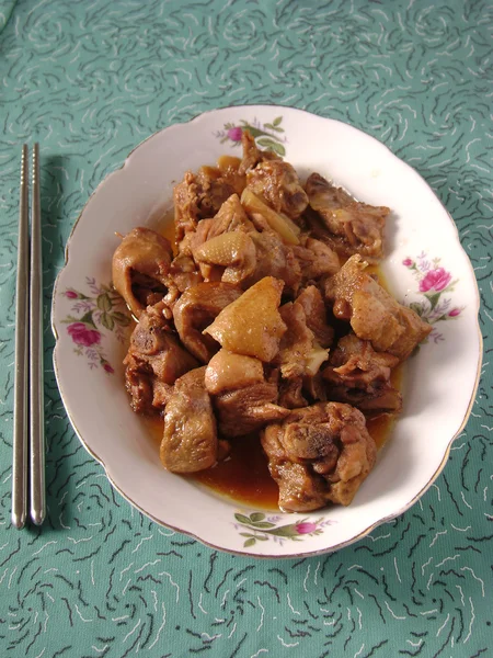 Kuzu güveç yemek iyi