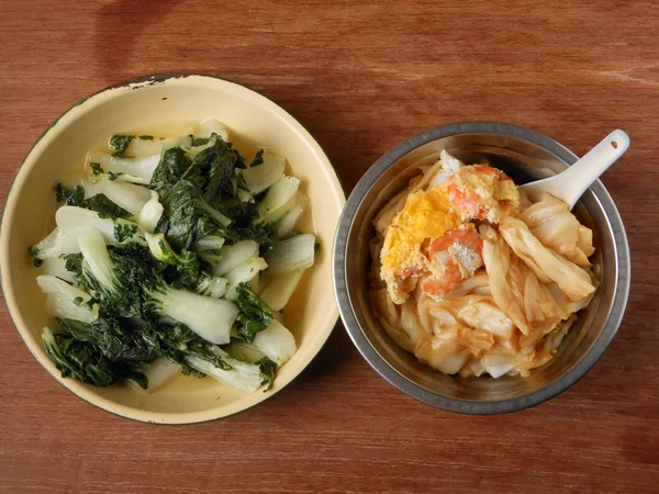 Κινέζικο γεύμα Διασκέδαση Chee Cheong και bok choy — Φωτογραφία Αρχείου
