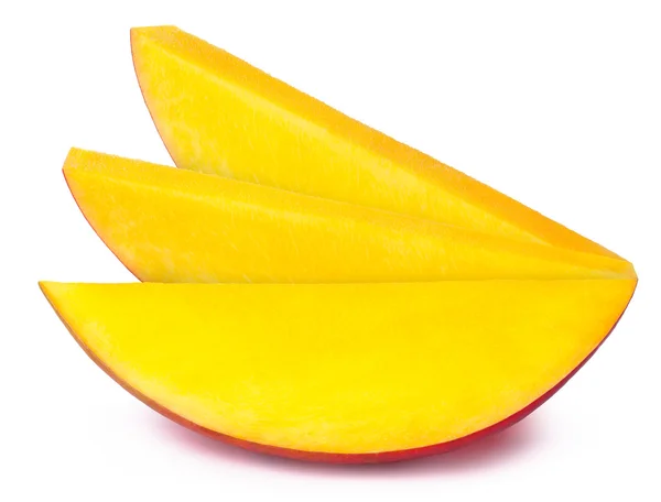 Drei Mango-Scheiben isoliert — Stockfoto