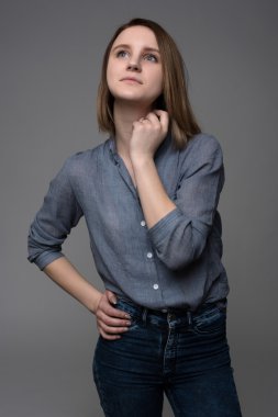 güzel kız düşünme