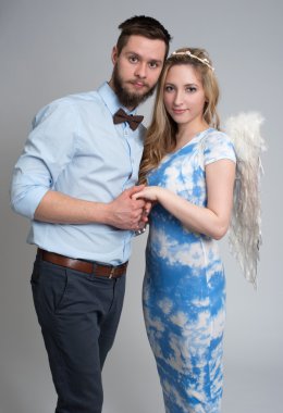 genç erkek ve kadın melek 